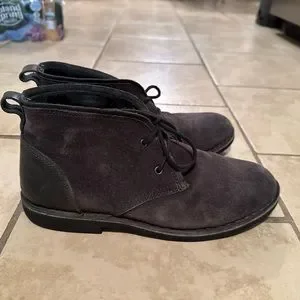 Very Good Condition: Marc Andrews NY Gray Suede Chukka Boots Marc Andrews NY | Shoes | Very Good Condition Marc Andrews  main image 2